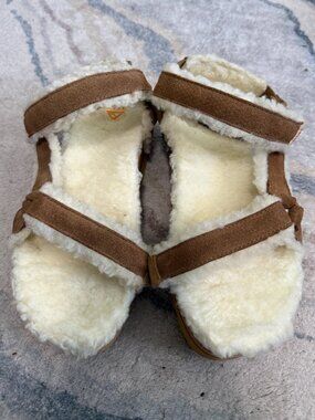Reef Sandals Cushion Rem Hi Shearing Faux fur Women's 9 Brown Adjustable